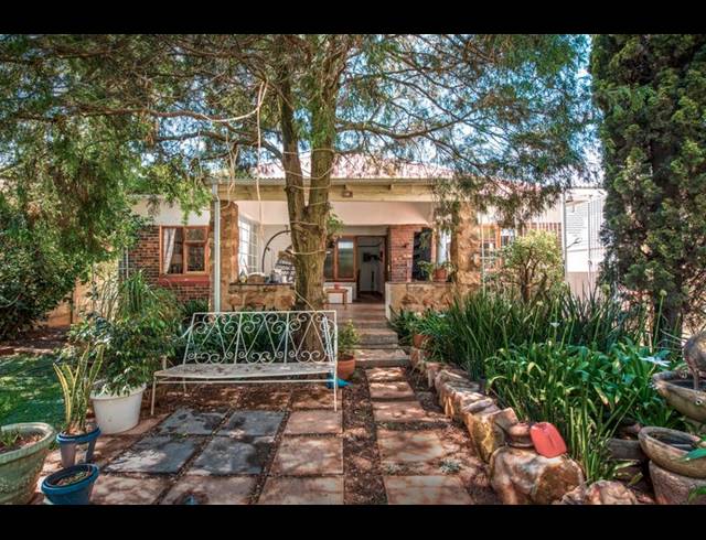 3 BEDROOM HOUSE FOR SALE IN KENSINGTON